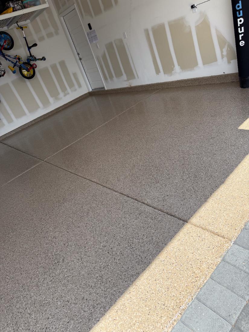 Beige flake epoxy garage floor, Las Vegas by Tabwa Coatings